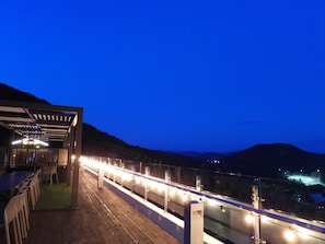 BBQ/picnic Area - Tongyeong Dongwon Resort & Youth Hostel (Tongyeong)
