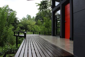 Luxury Chalet, 1 Bedroom, Garden View, Slope side | Premium bedding, iron/ironing board, rollaway beds, free WiFi - The Country House (Galle)