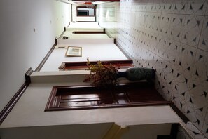 Hallway - Khamsaner Hotel (Vientiane)