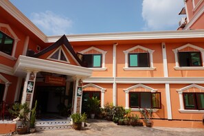 Exterior - Khamsaner Hotel (Vientiane)