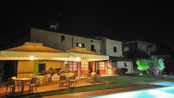Outdoor pool, pool umbrellas, pool loungers