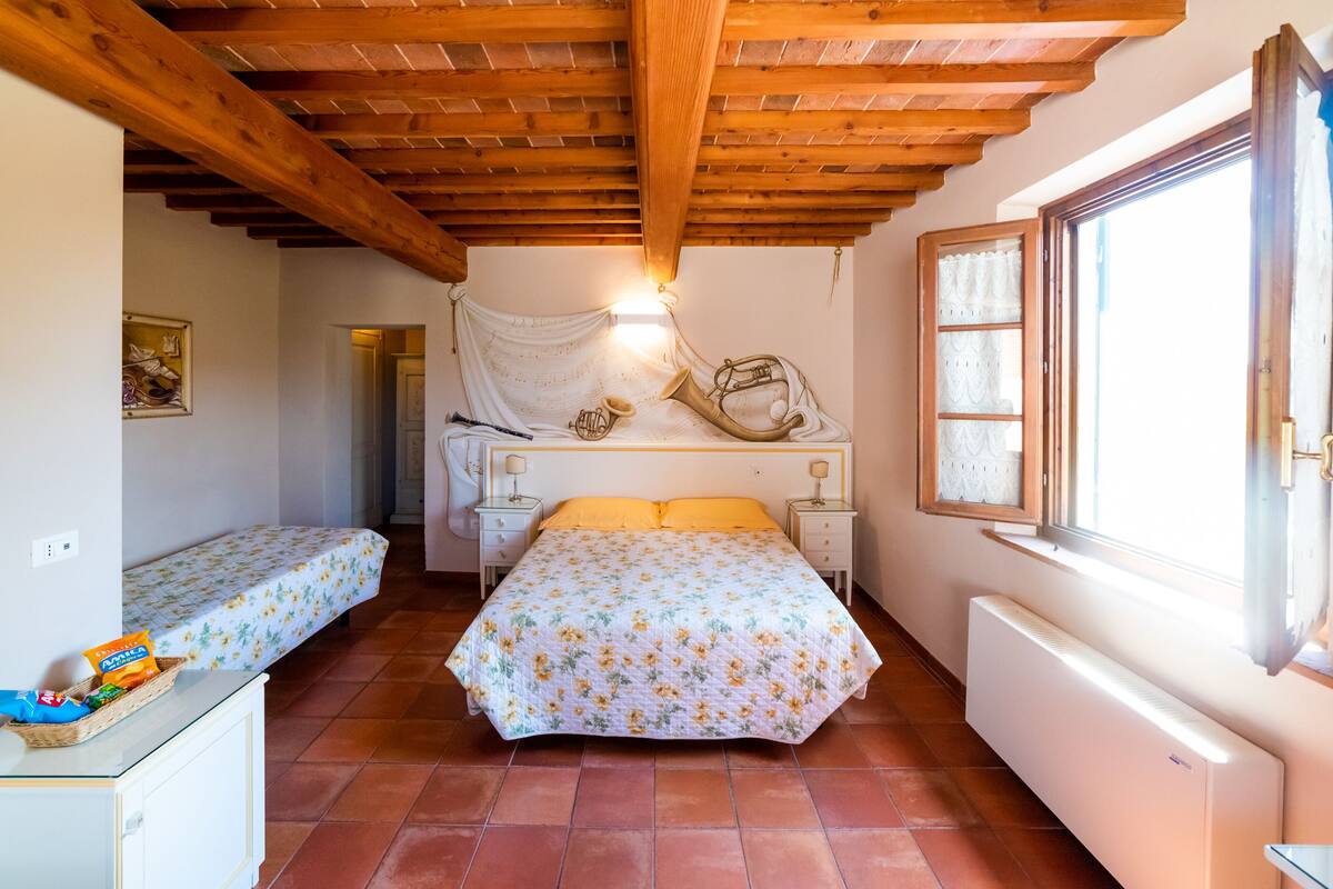 Luxury Quadruple Room | Premium bedding, down comforters, memory foam beds, minibar