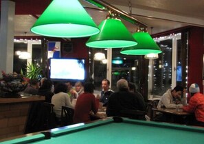 供應早餐和晚餐