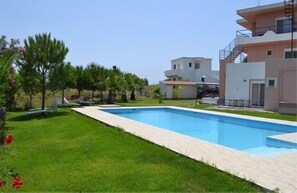 Pool - Petasos Apartments (Rhodes)