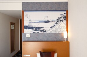 Safe på rommet, lydisolert, wi-fi (inkludert) og sengetøy