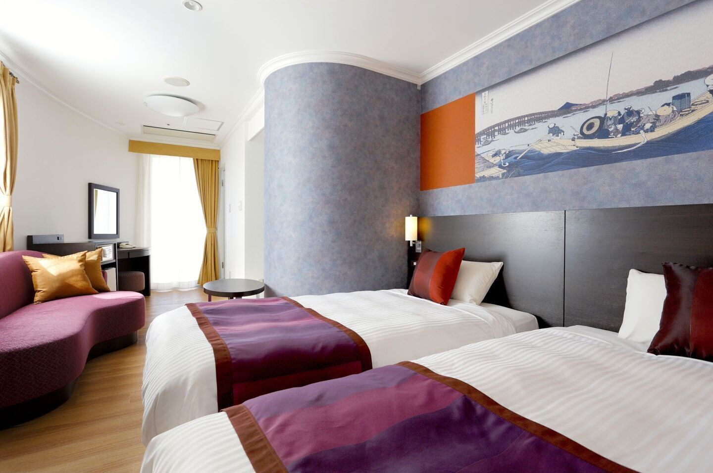 Caja de seguridad en la habitación y sistema de insonorización 