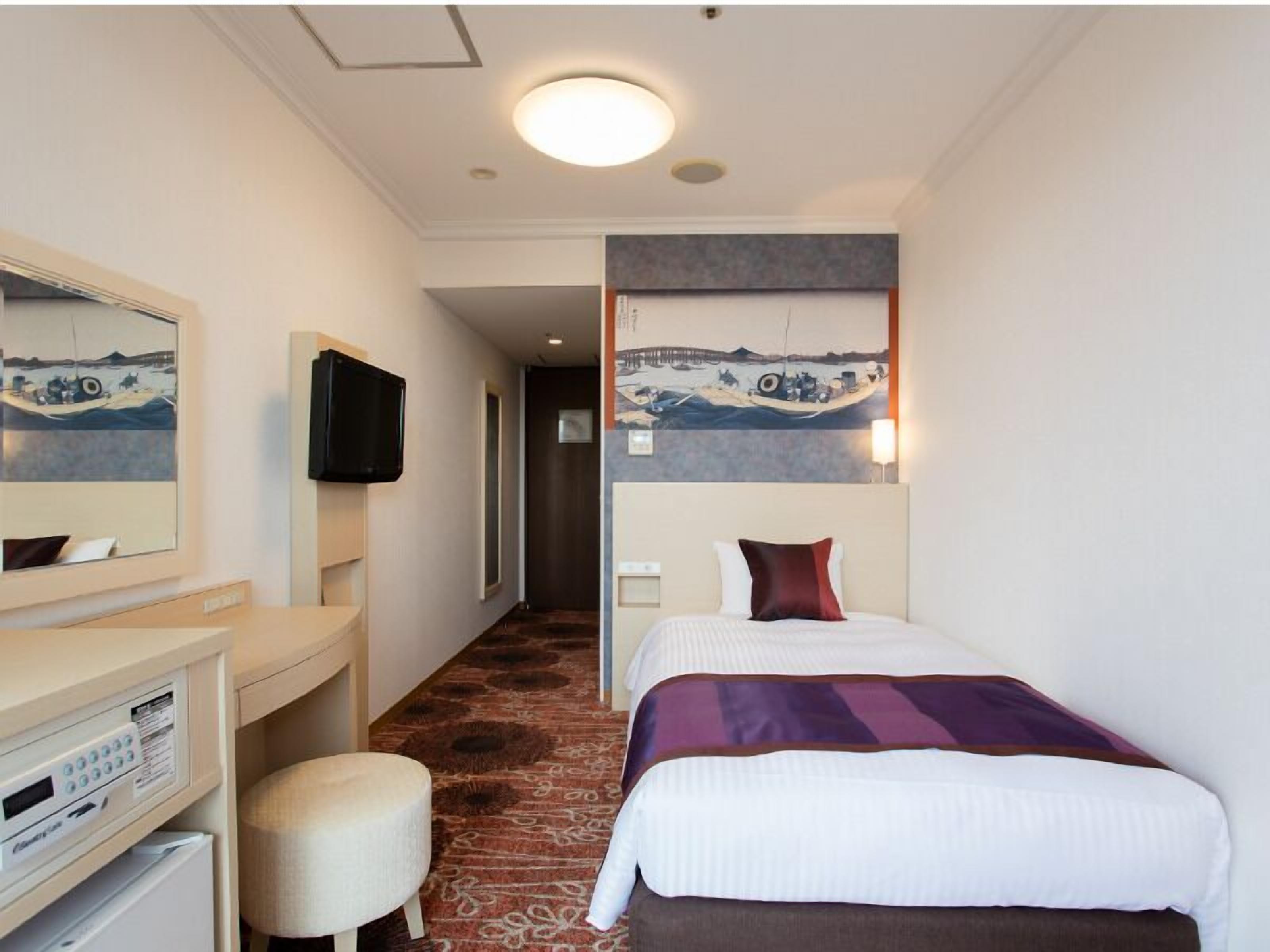 Caja de seguridad en la habitación y sistema de insonorización 