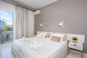 1 bedroom, in-room safe, desk, blackout curtains