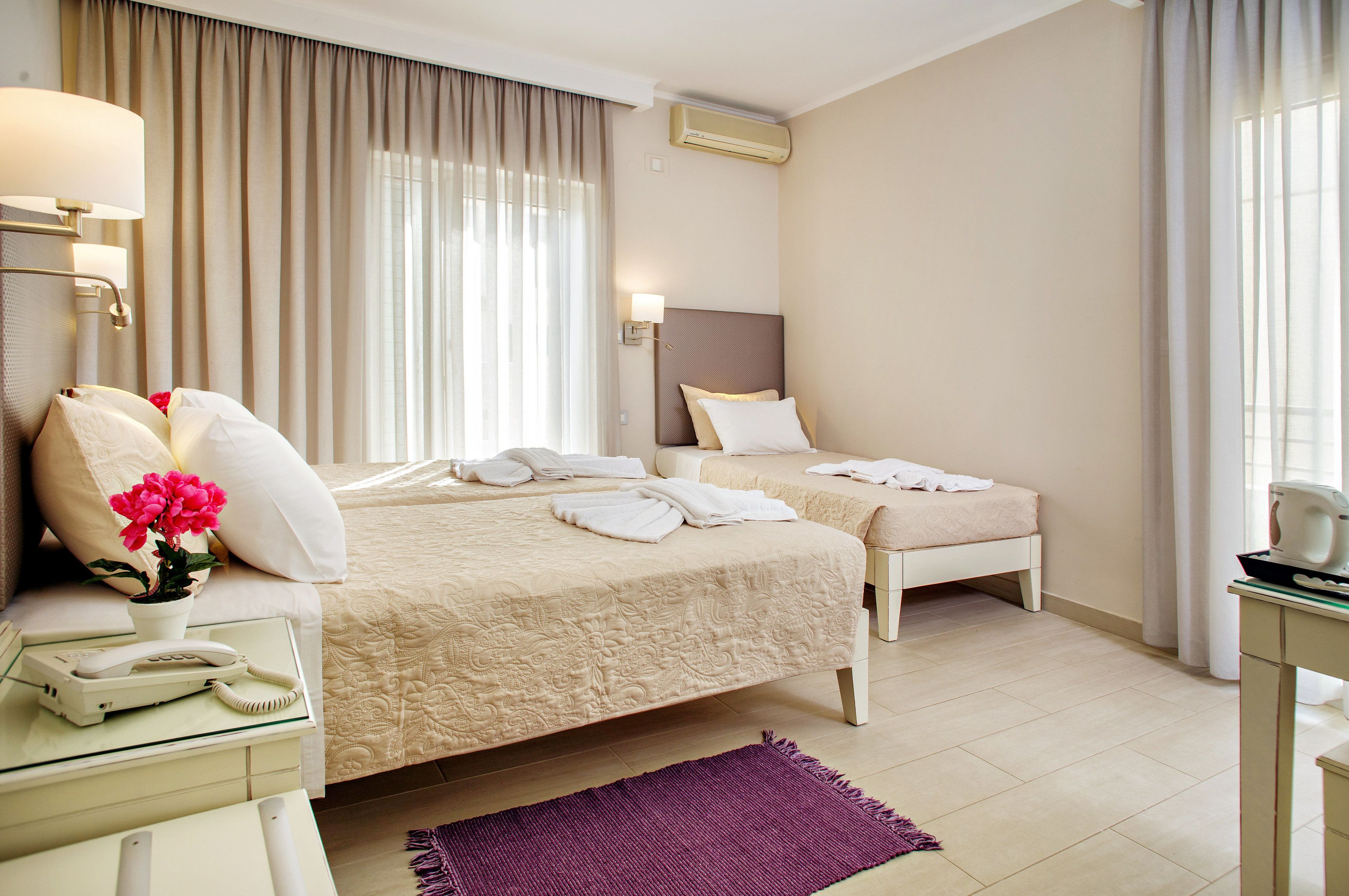 double or twin room | minibar, in-room safe, soundproofing, free wifi