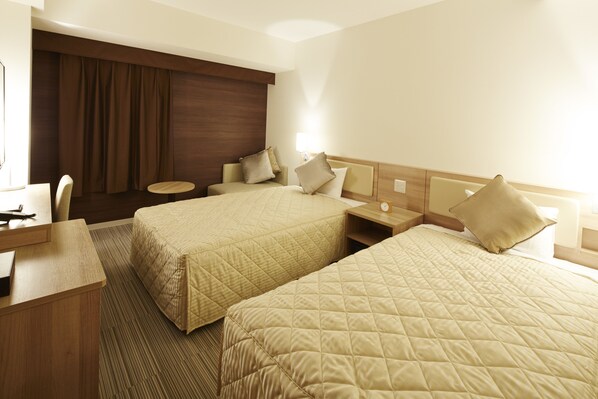 In-room safe, desk, blackout curtains, free WiFi