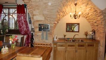 Apartment, 2 Bedrooms | Private kitchen | Fridge, microwave, coffee/tea maker