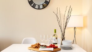 In-room dining - St. George Wharf Serviced Apartments by TheSquare (London)