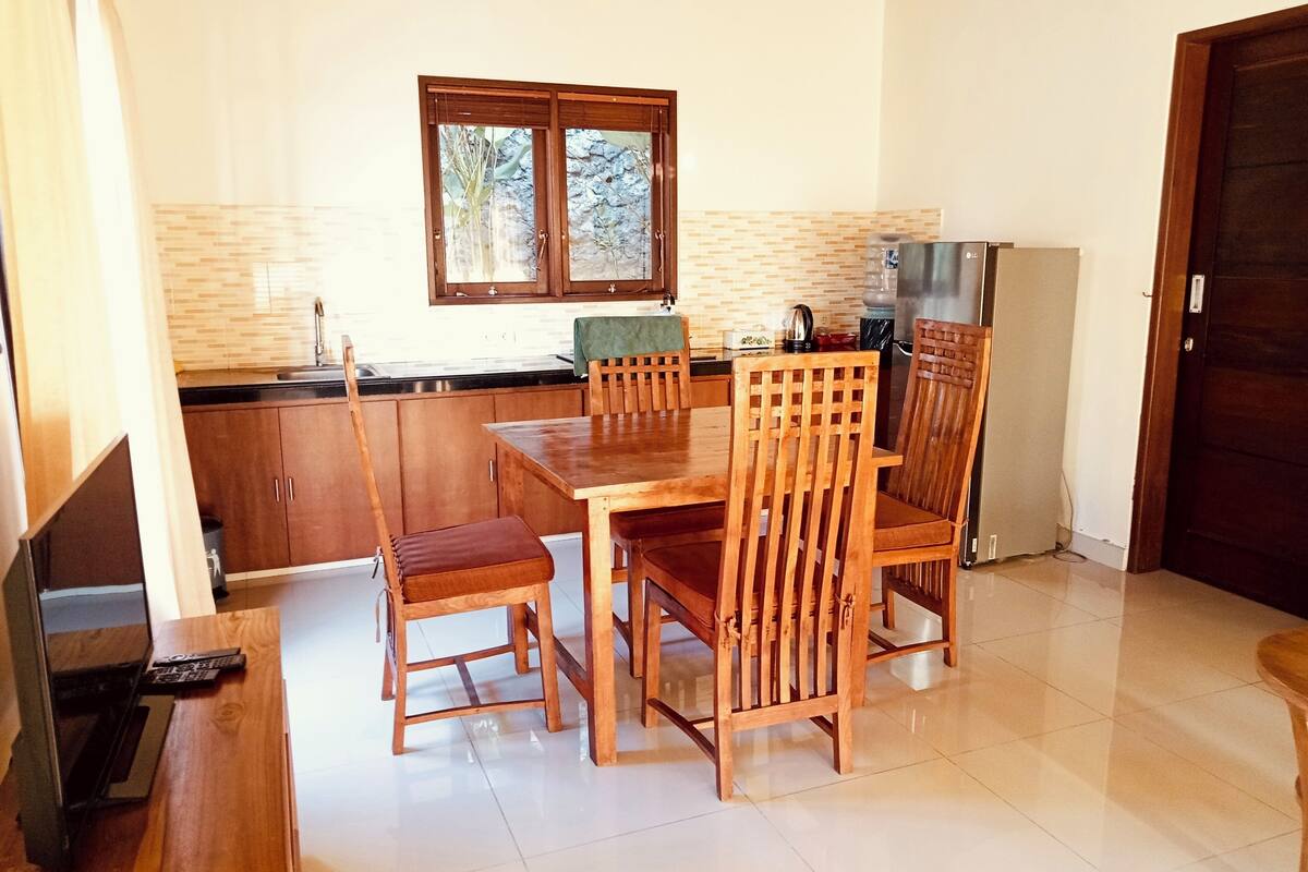 two bedroom villa (pool and ocean view) | in-room dining