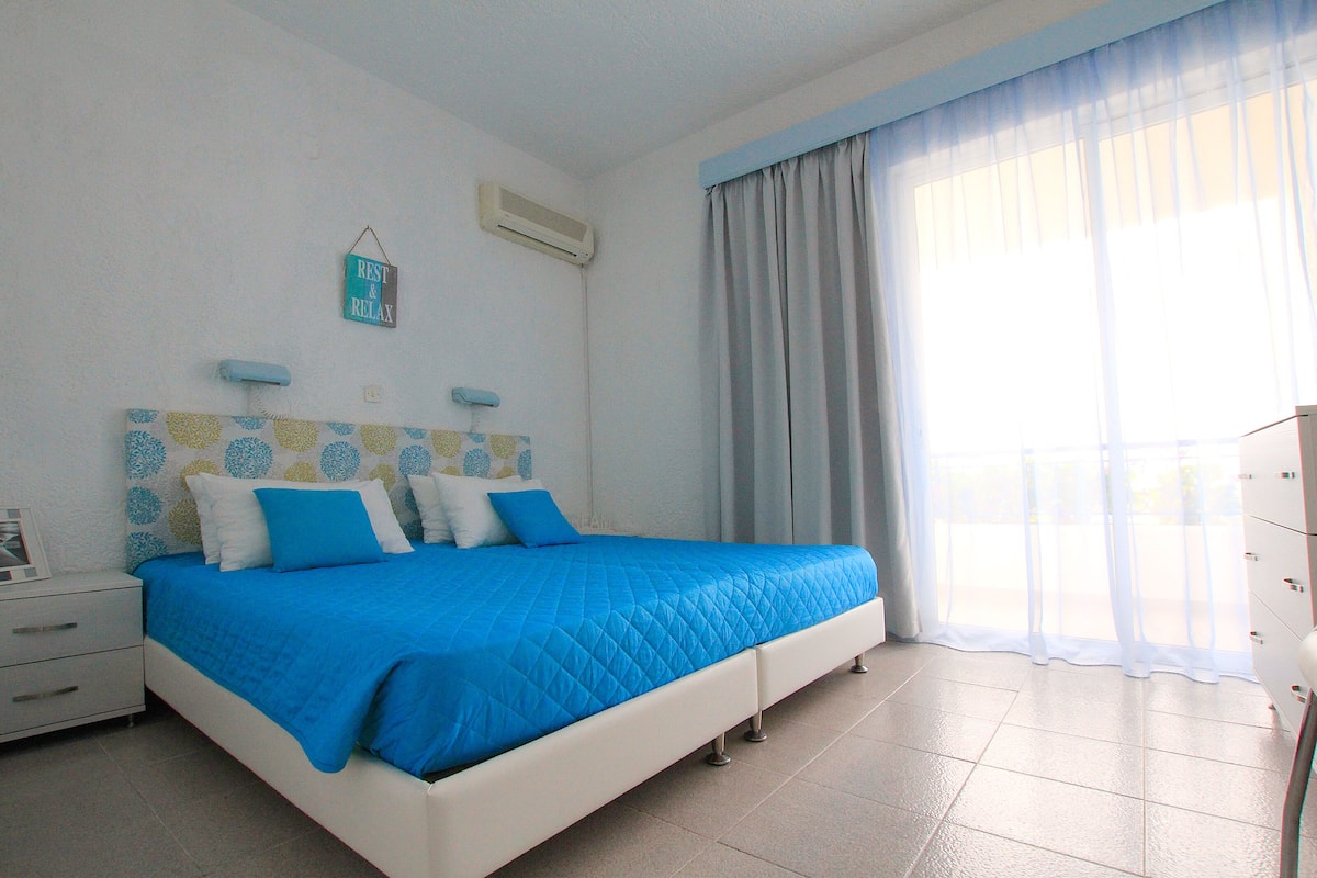 1 bedroom, in-room safe, blackout curtains, free WiFi