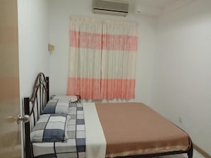 Màn/rèm cản sáng, bộ trải giường 