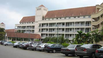 Parkir terbatas