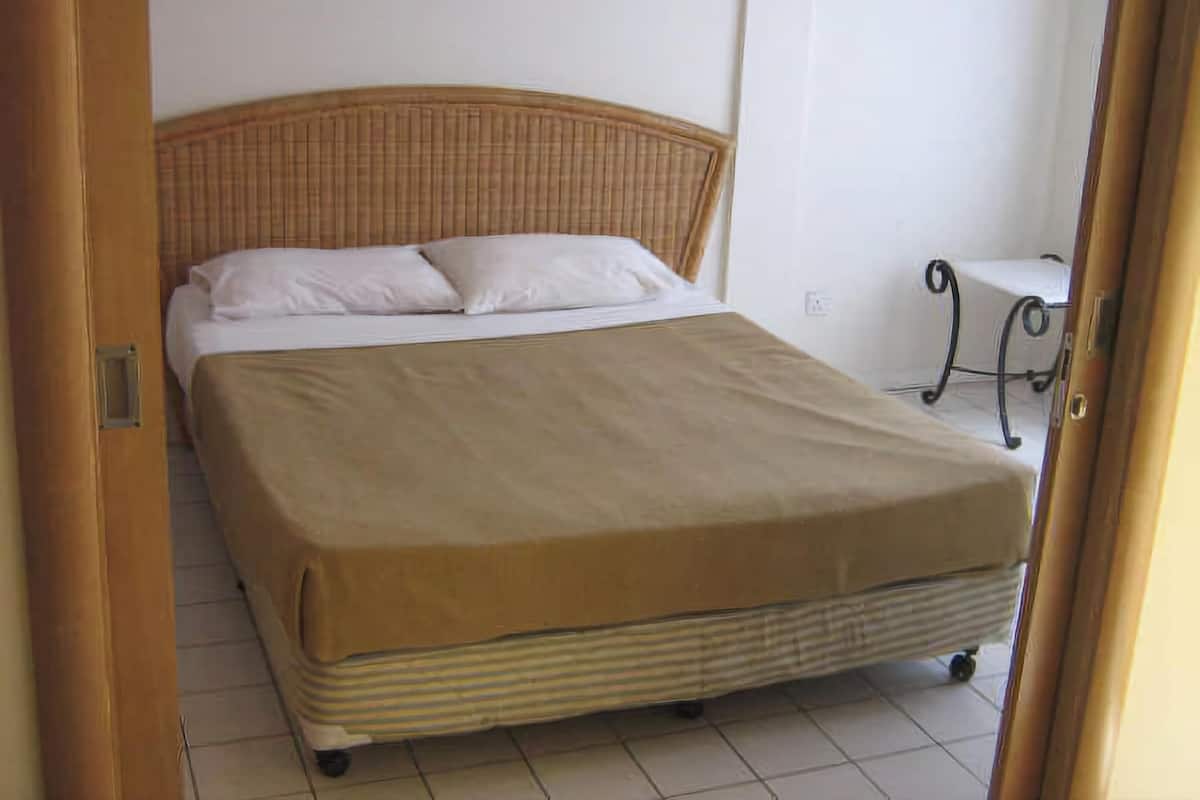 Blackout drapes, bed sheets
