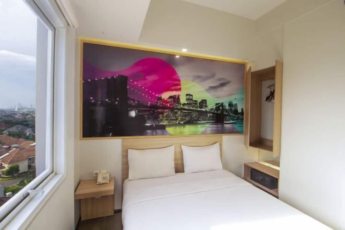 In-room safe, desk, free WiFi, bed sheets