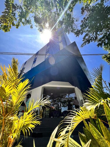 Cleo Walikota Surabaya