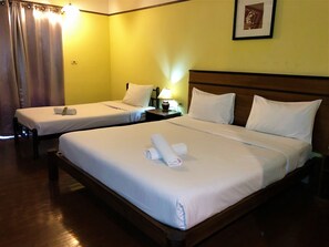 Triple Room | Peti besi dalam bilik, Wi-fi percuma 