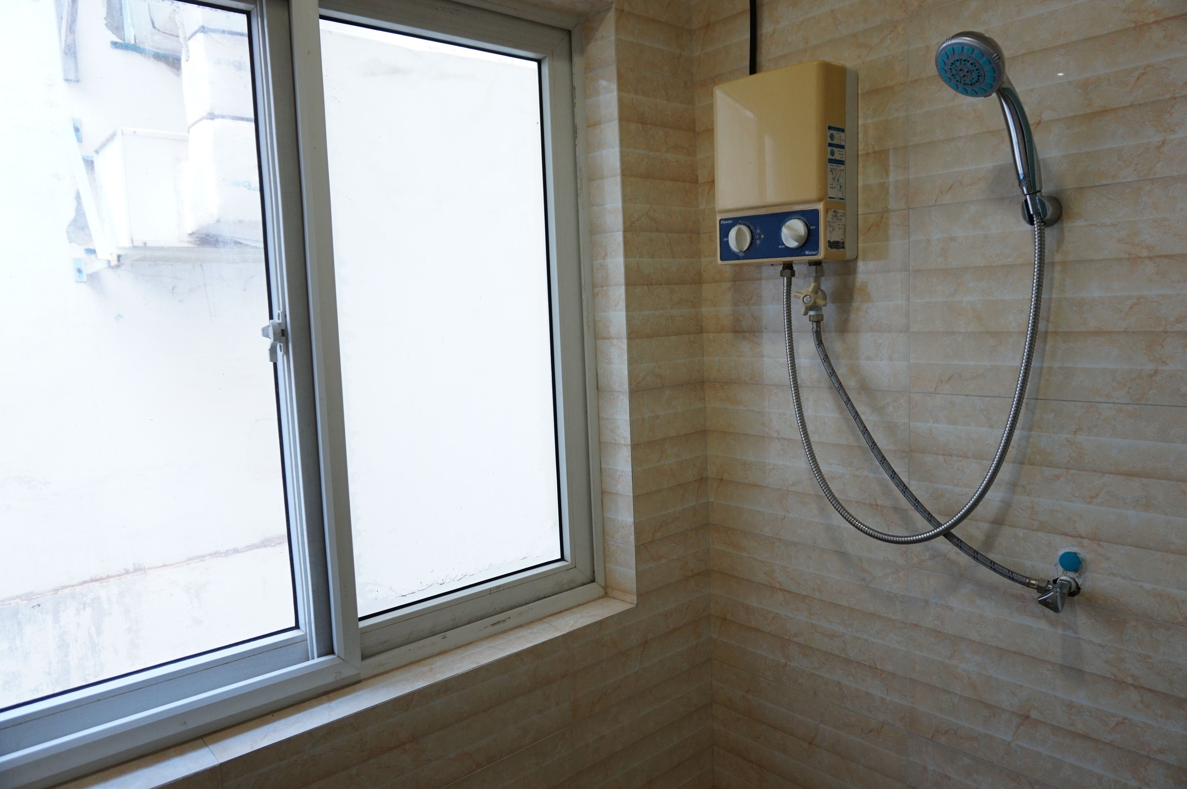 suite | bathroom shower