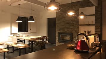 Tägliches inbegriffenes kontinentales Frühstück