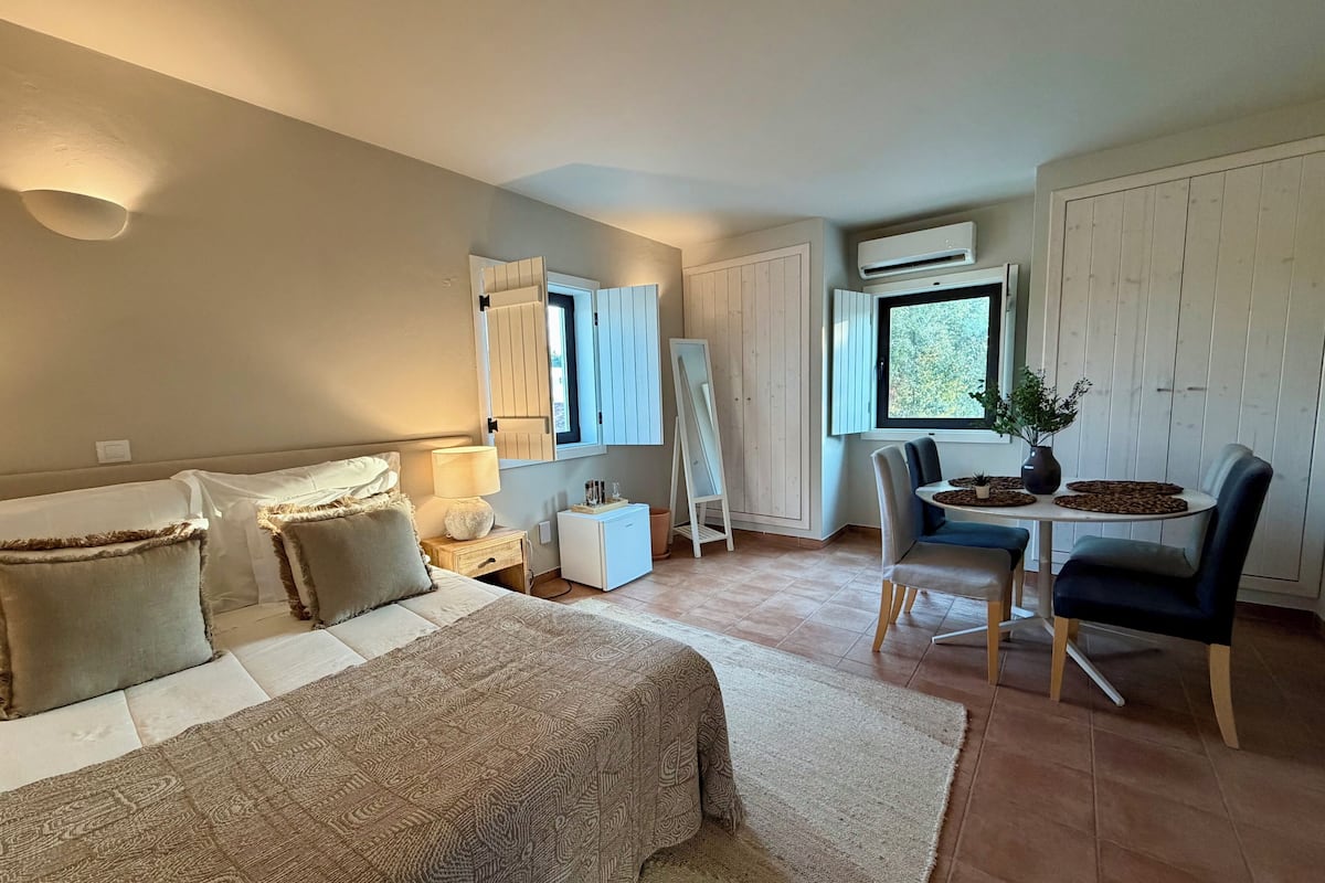 Family Triple Room, Multiple Bedrooms, Pool View