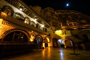 Property grounds - Sarıhan Cave Hotel (Nevsehir)