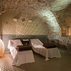 Couples treatment rooms, hot springs, body treatments, mud baths