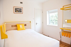 Quarto | Roupas de cama premium, cofres nos quartos, escrivaninha