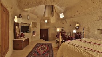 Junior-Doppelzimmer, 1 Queen-Bett | Zimmersafe, schallisolierte Zimmer, kostenloses WLAN, Bettwäsche