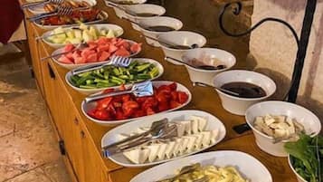 Ilmainen päivittäinen buffetaamiainen