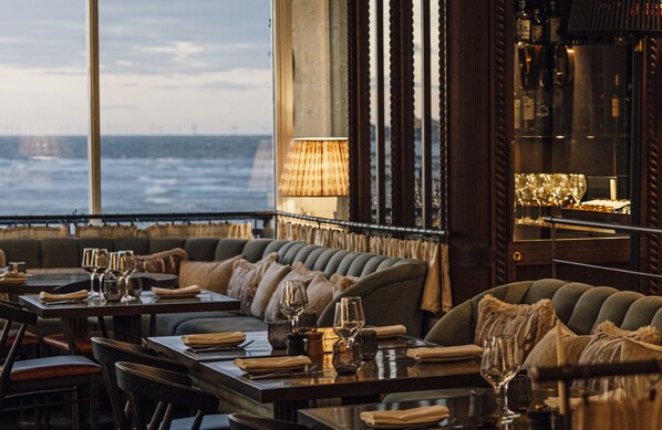 Se sirven desayunos, almuerzos, cenas y cocina local 