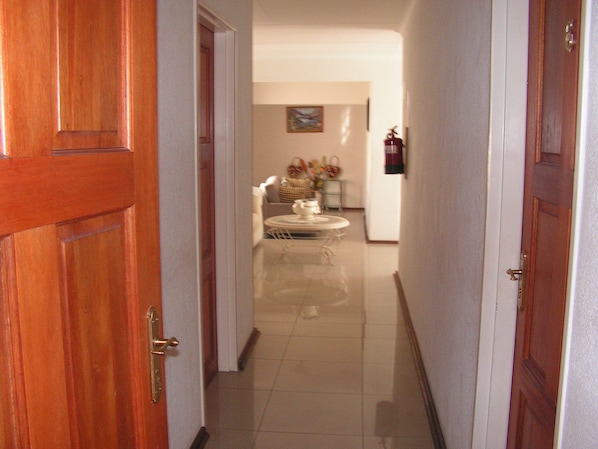 Lobby - Moshitametsi Guesthouse (Kempton Park)