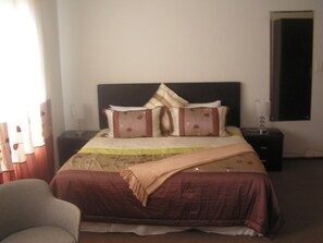 Comfort Double Room Single Use, 1 Queen Bed, City View | 10 bedrooms, desk, iron/ironing board - Moshitametsi Guesthouse (Kempton Park)