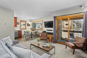 TV, fireplace, DVD player - Vail 21 - CoralTree Residence Collection (Vail)