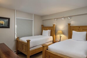 Condo, 2 Bedroom 2 Bath (Gold) | 2 bedrooms, in-room safe, individually decorated, individually furnished - Vantage Point - CoralTree Residence Collection (Vail)