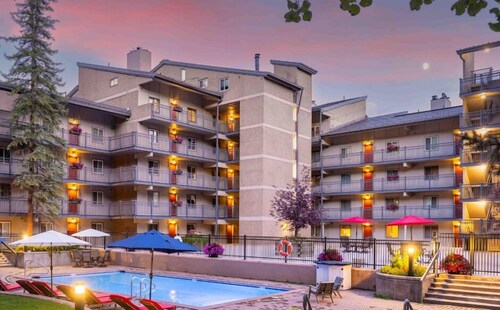 Vantage Point - CoralTree Residence Collection