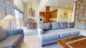 Condo, 3 Bedroom 3 Bath | Coin séjour
