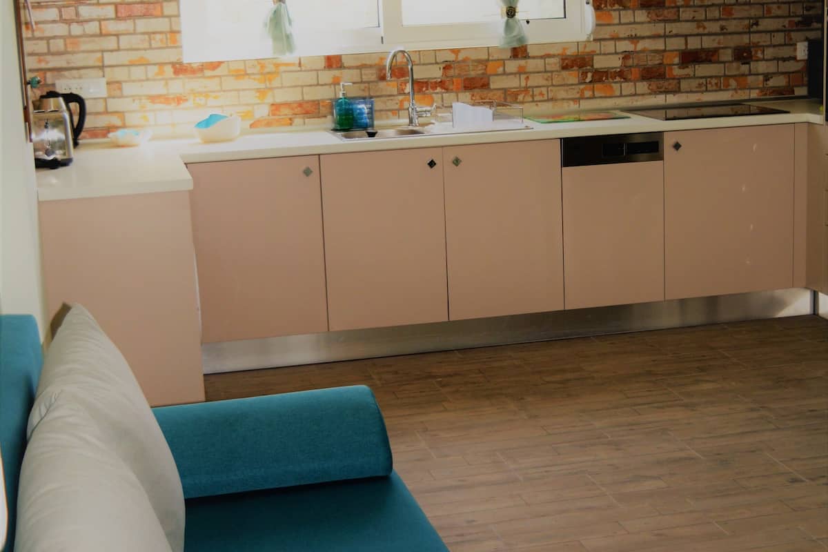 in-room safe, iron/ironing board, free wifi