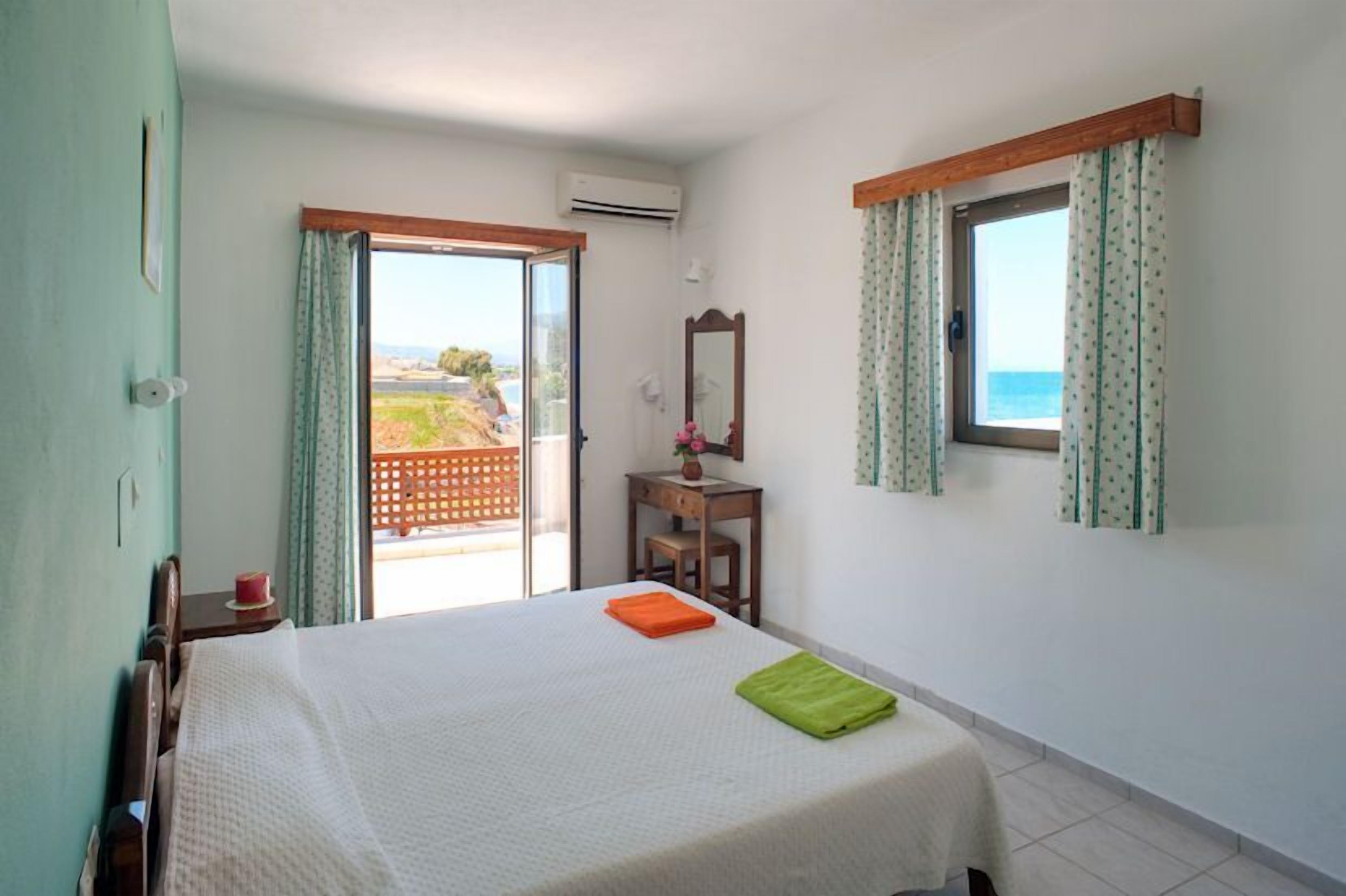 Soundproofing, cribs/infant beds, free WiFi