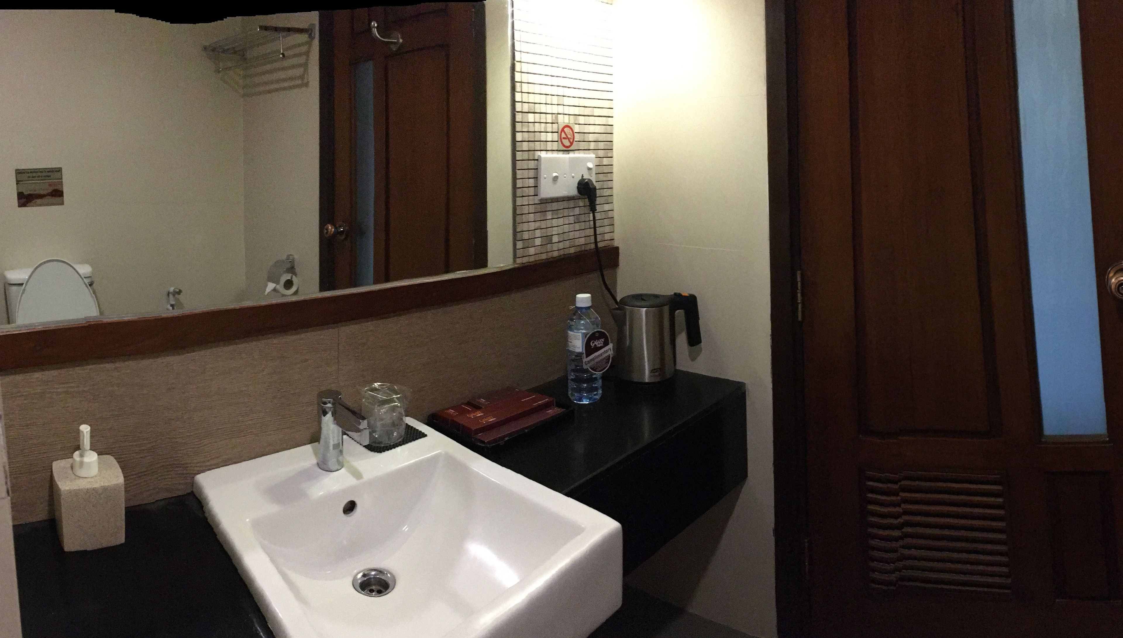 standard room | in-room safe, desk, blackout curtains, free wifi