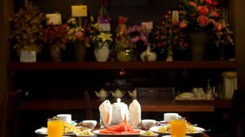 Frühstück, Mittagessen, Abendessen, internationale Küche