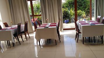 Daily full breakfast (EUR 7.00 per person)