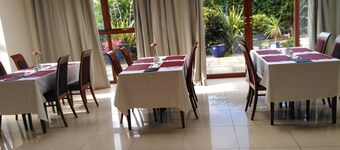 Avoca Lodge