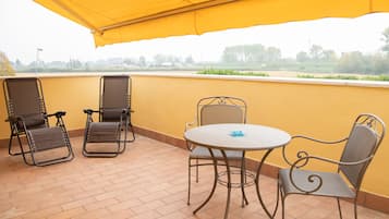 Junior Suite con terrazzo privato | 露台/庭院