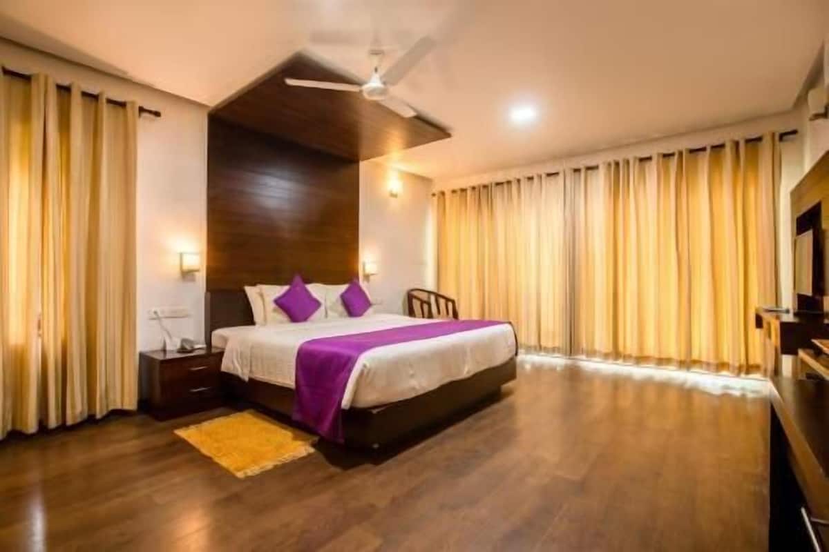 Coffre-fort, bureau, accès au Wi-Fi (inclus), literie fournie