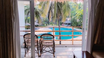 Premier Pool View | วิวทะเล/มหาสมุทร