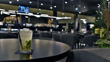 酒吧(店内)
