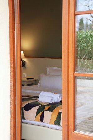 Deluxe Room, Terrace | Premium bedding, Select Comfort beds, minibar, individually decorated